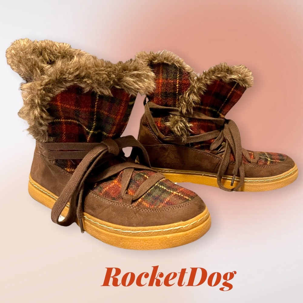 Rocket Dog Soft BROWN BOOTS w/ RED PLAID Contrast & FAUX FUR Trim Size 7 🚀🐕👢